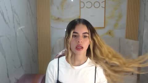 Snapshot of lilith4_s chatting on October 1, 8:48 pm Lilith online show from October 1, 8:48 pm