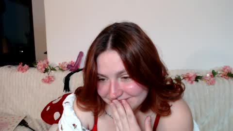 Lilly online show from April 16, 9:39 pm