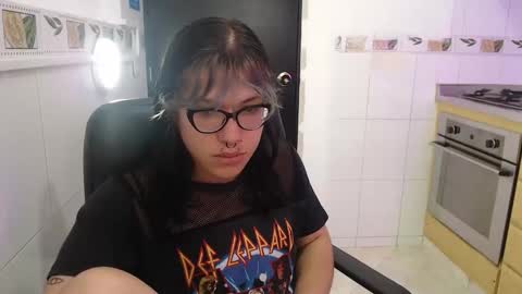 Snapshot of lilith_ayanami chatting on April 28, 1:05 pm lilith online show from April 28, 1:05 pm