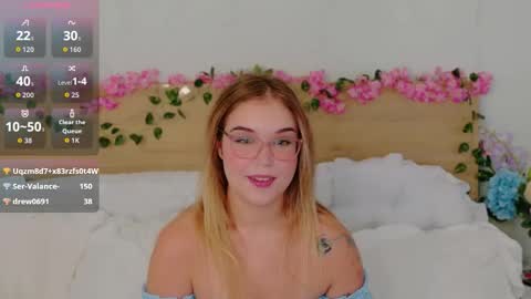 Snapshot of lilith_bonheur chatting on December 14, 5:24 am Lilith Bonheur online show from December 14, 5:24 am