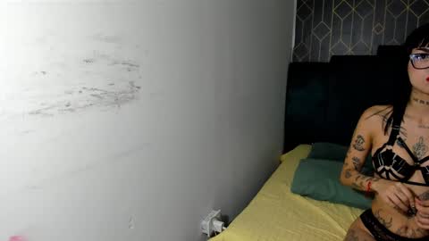 Snapshot of lilith_dior chatting on February 12, 12:38 am lilith_dior online show from February 12, 12:38 am