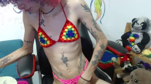 Snapshot of lilith_evil7 chatting on July 20, 10:39 am lilith_evil7 online show from July 20, 10:39 am