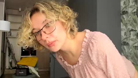 lilith online show from February 14, 1:08 pm