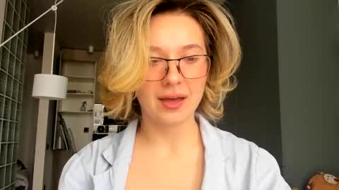 lilith online show from March 26, 12:22 pm