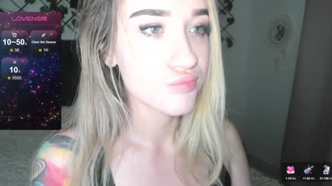 Snapshot of lilith_parker chatting on December 2, 3:58 am Lilith Parker online show from December 2, 3:58 am