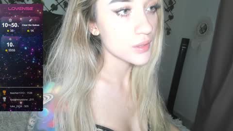 Snapshot of lilith_parker chatting on December 4, 9:07 am Lilith Parker online show from December 4, 9:07 am