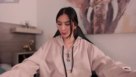 lilith_sage_ online show from January 27, 5:48 pm