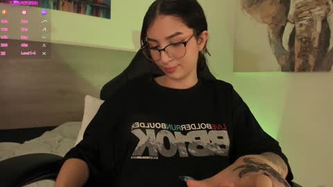 lilith_sage_ online show from February 3, 5:46 pm