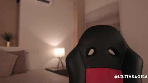 lilith_sage_ online show from September 10, 12:05 pm