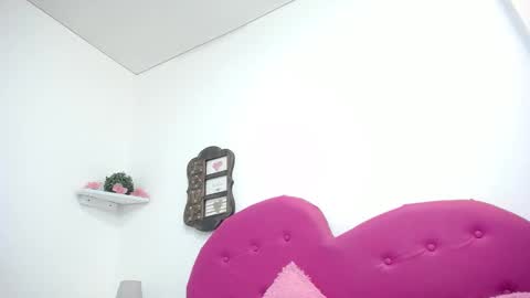 Snapshot of lilith_sm1th chatting on February 8, 6:54 am Lilith Smith online show from February 8, 6:54 am