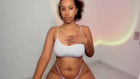 Alejandra  online show from January 19, 4:22 am