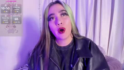 Snapshot of lilith_zenith20 chatting on February 2, 4:22 am Lilith online show from February 2, 4:22 am