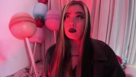 Snapshot of lilith_zenith20 chatting on February 8, 4:16 am Lilith online show from February 8, 4:16 am