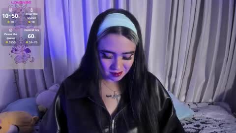 Snapshot of lilith_zenith20 chatting on February 16, 3:35 am Lilith online show from February 16, 3:35 am