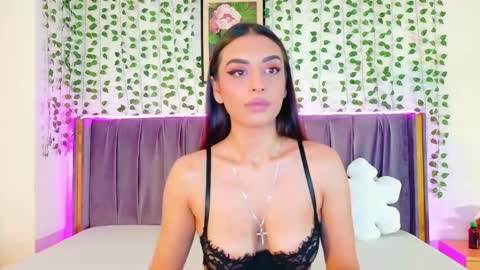 Snapshot of lilithcapri777 chatting on January 17, 11:15 am Lily online show from January 17, 11:15 am