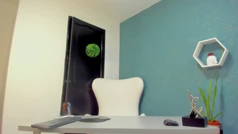 swetty lilith  online show from February 8, 1:00 am