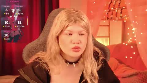 LilithNelson online show from March 4, 8:42 am