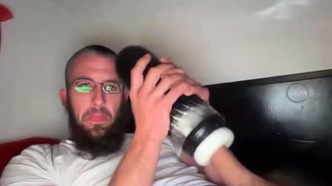 Snapshot of liliths_duck chatting on April 8, 5:51 am liliths_duck online show from April 8, 5:51 am