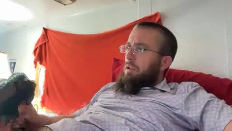 Snapshot of liliths_duck chatting on April 12, 8:47 pm liliths_duck online show from April 12, 8:47 pm