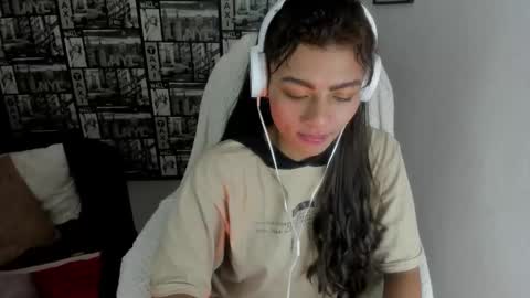 lilithsabeth online show from February 13, 3:39 am