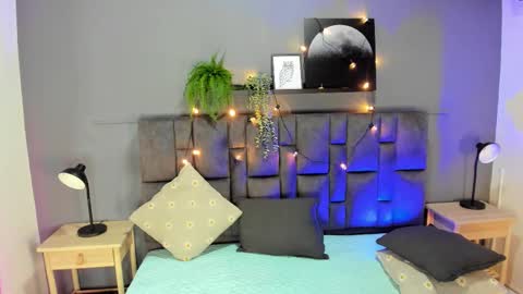 lilithsmith__ online show from November 15, 11:40 am