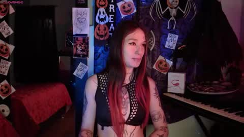 Snapshot of lilithword chatting on October 15, 1:11 pm Call me Lilith online show from October 15, 1:11 pm