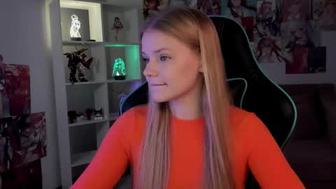 lilitrosen online show from November 11, 5:24 pm