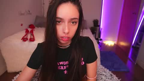 Snapshot of lill_dayna chatting on October 6, 7:50 am Lill Dayna online show from October 6, 7:50 am