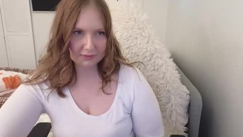 Snapshot of lilleambi chatting on November 26, 11:44 am Anni online show from November 26, 11:44 am