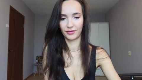 Lillian online show from September 18, 4:25 am