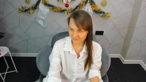 lillian_white1 online show from January 10, 9:13 am