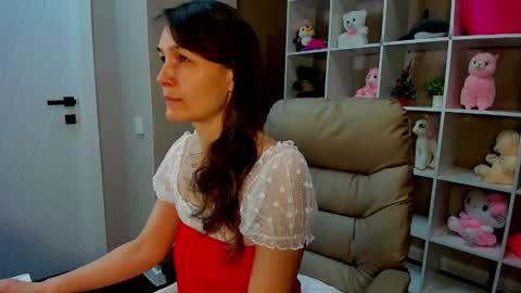 lillian_white1 online show from January 12, 1:00 am