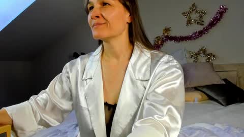 lillian_white1 online show from January 24, 8:13 am