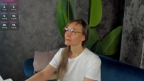 lillian_white1 online show from September 13, 12:32 am