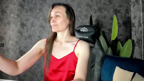 lillian_white1 online show from October 19, 11:38 pm