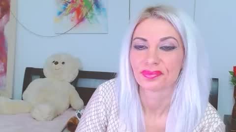 Lara online show from February 9, 11:31 pm