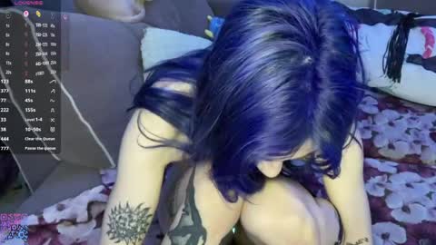 Amelia online show from May 31, 6:09 pm