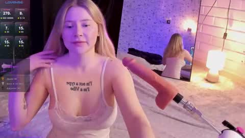 lillie_berry online show from December 2, 4:51 am