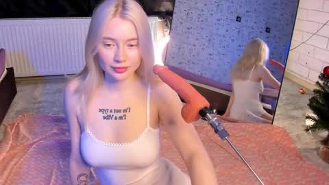 lillie_berry online show from February 11, 5:01 am