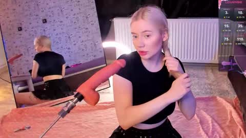 lillie_berry online show from February 18, 5:03 am