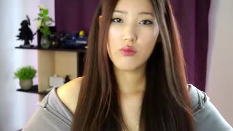 lillie_sun online show from June 15, 10:39 am
