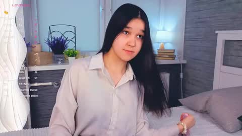 Celina Lillie online show from March 18, 10:40 am