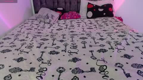 Snapshot of lillith_777 chatting on June 8, 11:27 pm lillith_777 online show from June 8, 11:27 pm