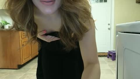 Snapshot of lilly_adams88 chatting on February 16, 3:57 am lilly_adams88 online show from February 16, 3:57 am