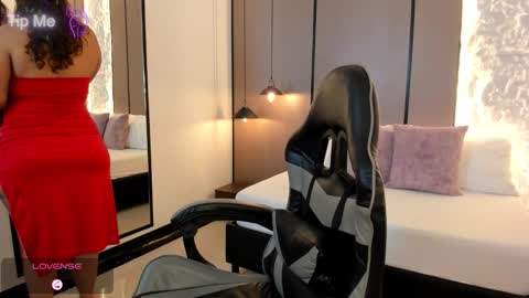 Snapshot of lilly_ass chatting on January 6, 12:09 pm L I L L Y online show from January 6, 12:09 pm