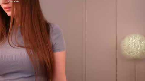 Lilly Colins online show from January 26, 2:52 pm