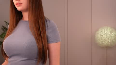 Lilly Colins online show from January 26, 5:55 pm