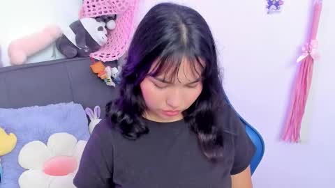 Lilly  online show from January 12, 3:28 pm