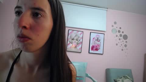 Lilly online show from February 9, 8:02 pm