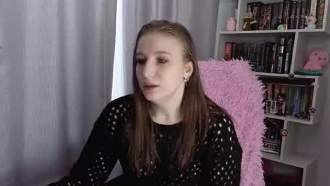 LillyFan X online show from November 3, 4:36 am